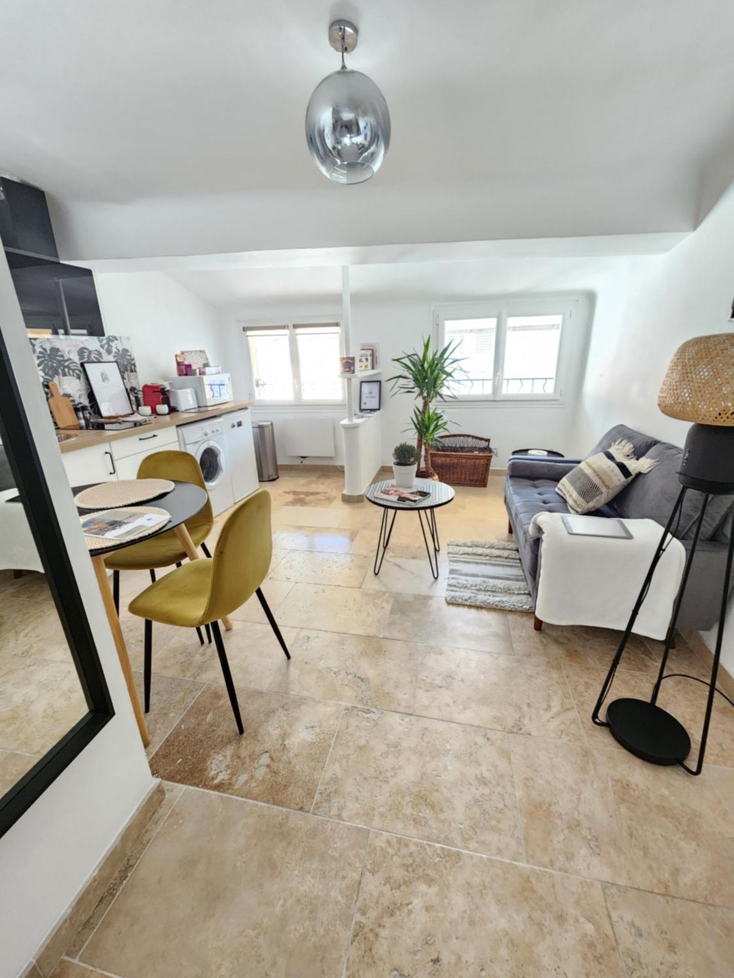 Le Beffroi De Gaston Climatise Apartment Екс ан Прованс Екстериор снимка