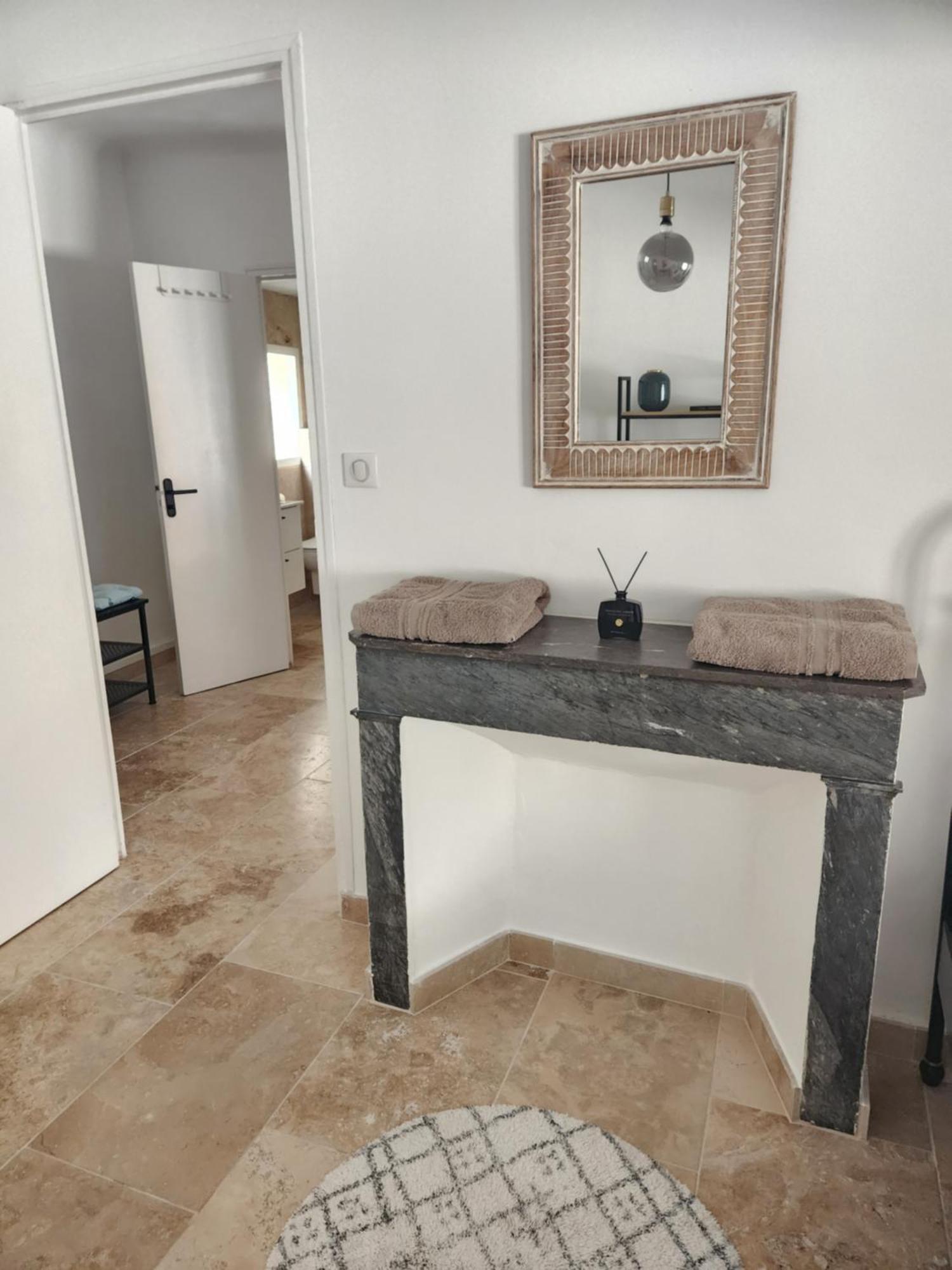 Le Beffroi De Gaston Climatise Apartment Екс ан Прованс Екстериор снимка